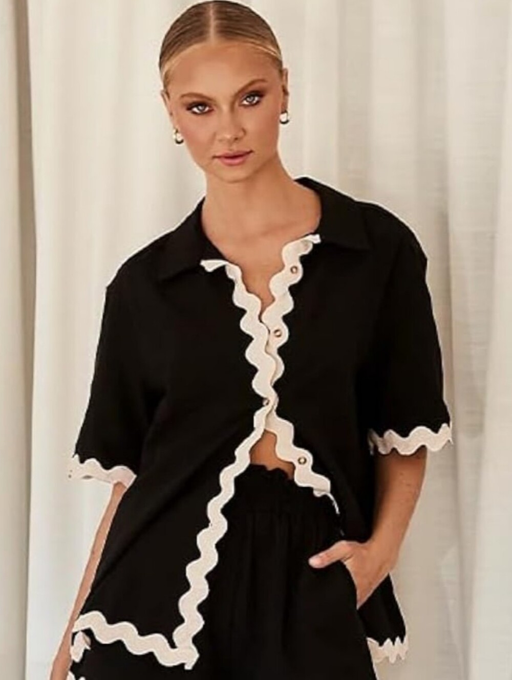 NWOT Black Short Sleeve Button Shirt with White Scalloped Trim. XL.